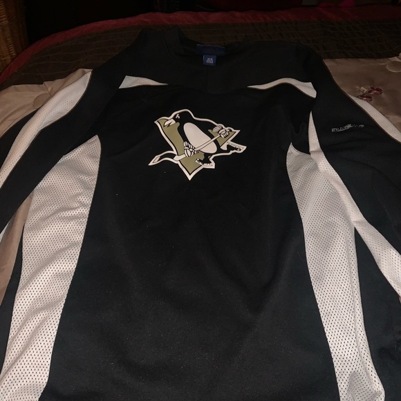 Pittsburgh Penguins pull over - Picture 1 of 3